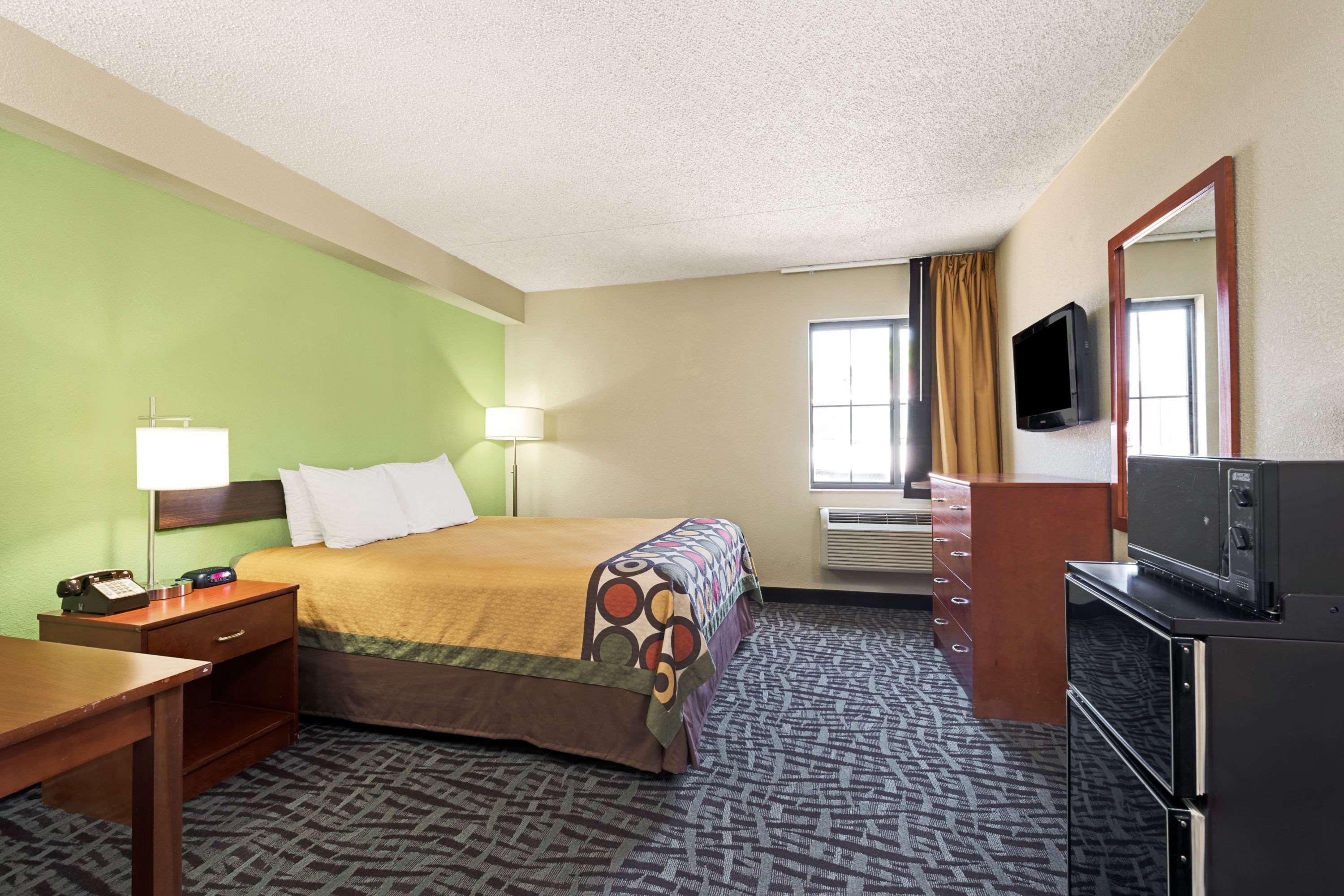 Spark By Hilton Wichita East Exteriér fotografie